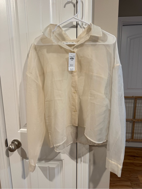 Abercrombie & Fitch Tops - NWT Abercrombie and Fitch Sheer Lightweight Cream Button-Front Women's Blouse